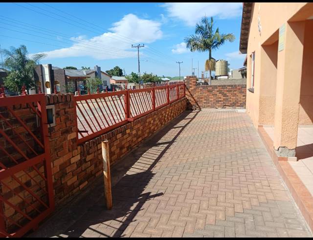 3 BEDROOM HOUSE FOR SALE IN SESHEGO C